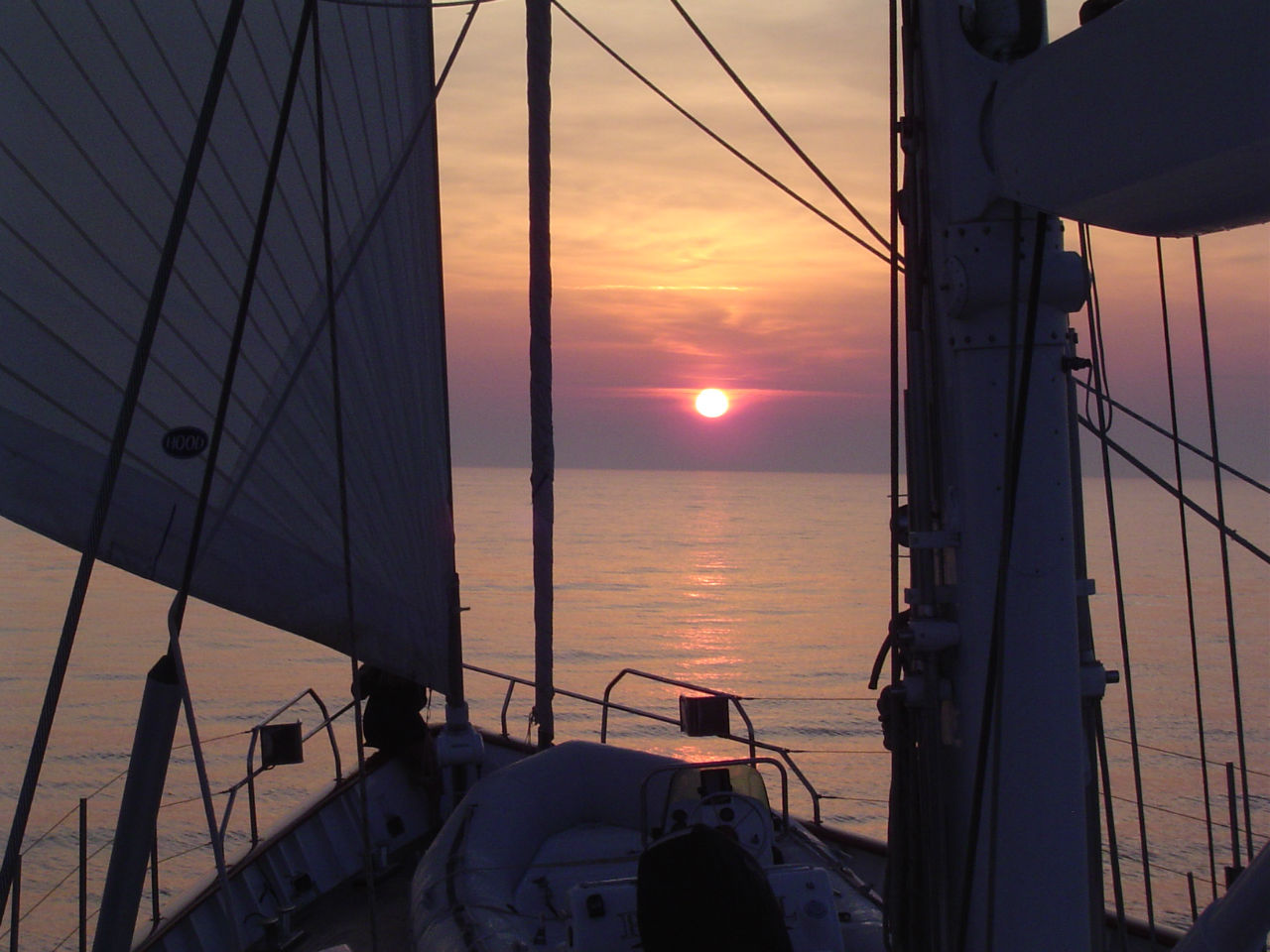 Une nouvelle idée de soirée romantique : la sortie en bateau