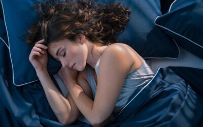 Sommeil polyphasique : Réalité ou mythe du sommeil optimisé pour la femme active ?