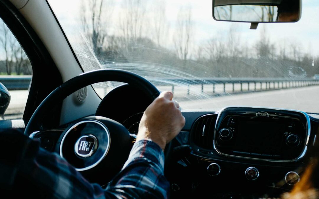 La pleine conscience au volant : Transformer les trajets quotidiens en moments de zen