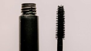 mascara