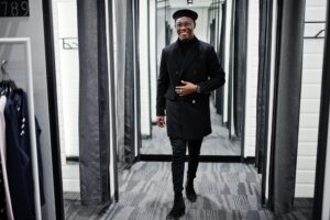 homme cabine essayage