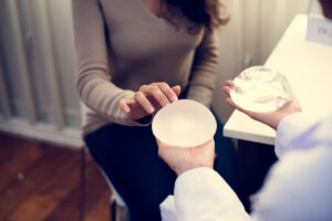 operation mammaire esthetique